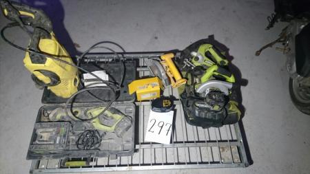Pallet with power tools, baonetsav defective otherwise everything is ok condition, brand new 18V battery for Dewalt.
