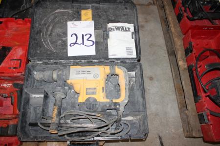 Chipping Dewalt D25601