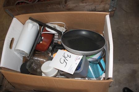 Box with cookware