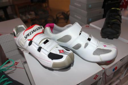 3 pairs of cycling shoes str. 41
