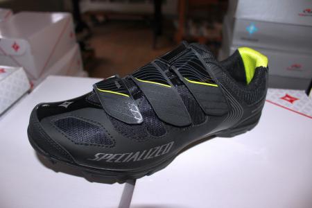 3 pairs of cycling shoes, 2 pairs str. 41 + 1 pair size. 42