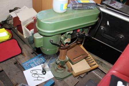 Bench drill + vise