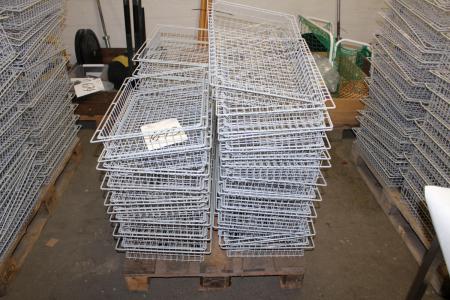 Pallet with wire baskets