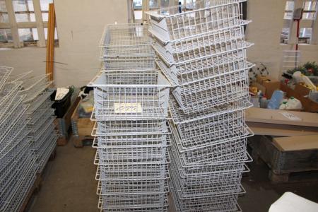 Pallet with wire baskets