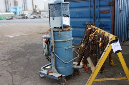 Vacuum cleaner, Delfin, 4,3 kw. Year 2008