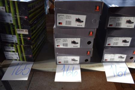 3 pairs of safety shoes str. 46