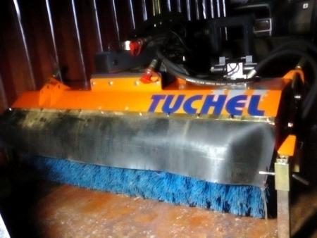 Tuchel sweeper used 1 time - just like new. Retail price 36,000 kr