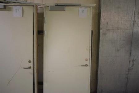Fire door BD 30 with pump B 88,5 x H 209 cm