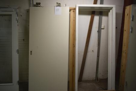 Sliding door with brackets. Dørplademål B 93 x 207 cm