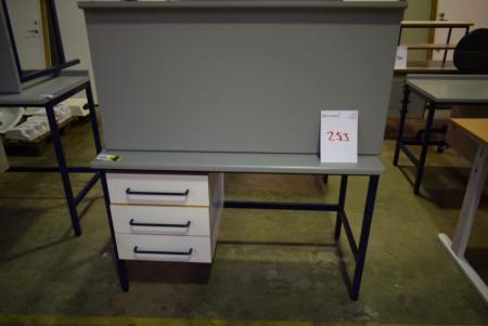 Skrivebord med 3 skuffer. Skufferne kan flyttes, 60 x 120 + skrivebord uden skuffer, 60 x 120 cm