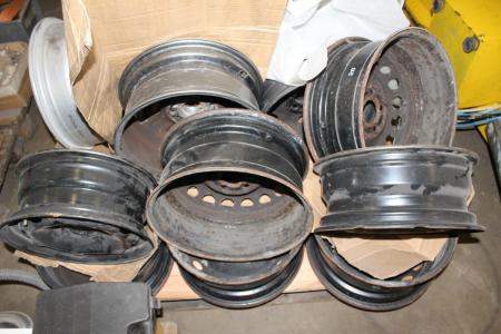Pallet with various steel wheels