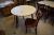 Table Ø 90 with 2 chairs