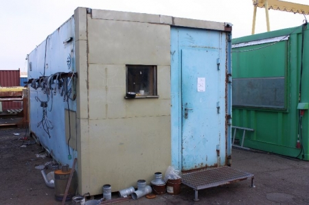20 feet container equipped for personnel + content in container