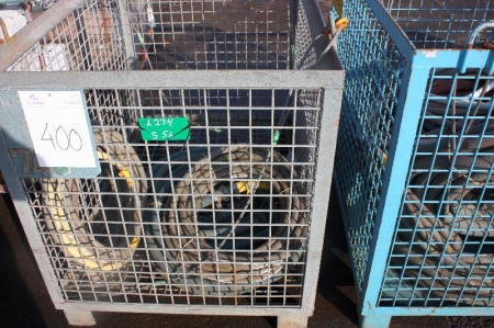 (4) wire cages with content (various hoses, oxygene and acetylene distributing panels with manometer and more)