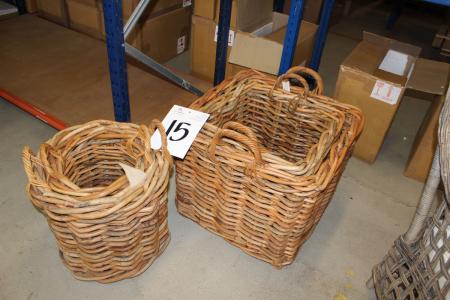 4 pcs baskets, two square and two round baskets.