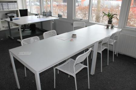 2 stk hvide borde 1,25 x 75 cm med 6 stole