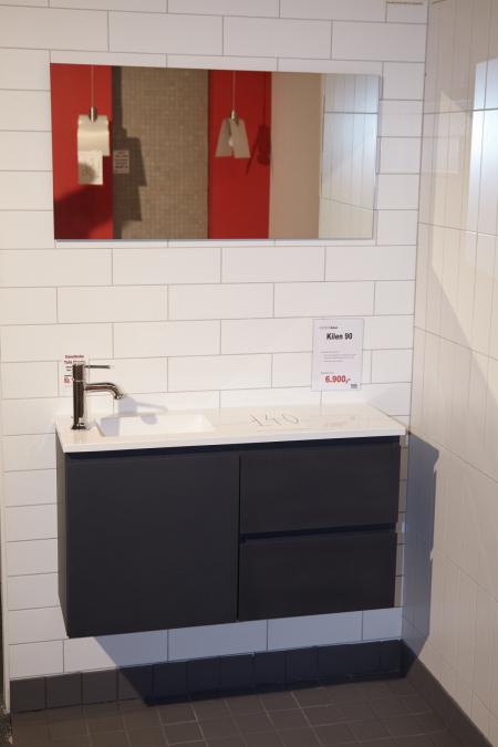 Aspen wedge 90 baths Furniture consisting of: Kilen vanity unit 90 with a gate and two drawers, grabbed the list on both the door and fronts, anthracite. Kilen sink with mixer and associated Hansgrohe håndvansk. The wedge mirror. Everything must be disman