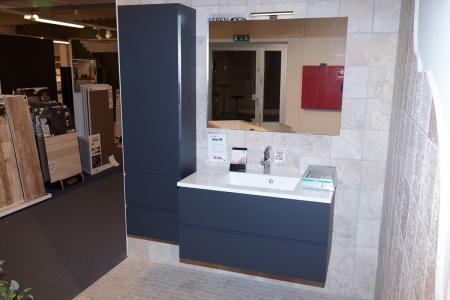 Aspen wedge 95 baths Furniture consisting of: Wedge base cabinet with 95 drawer organizer and a towel drawer, grabbed the list of fronts, anthracite. Kilen vansk and mixer complete with Hansgrohe basin in chrome. Hidden power outlet in the drawer. The wed