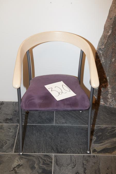 Stuhl für die Anzeige verwendet.
