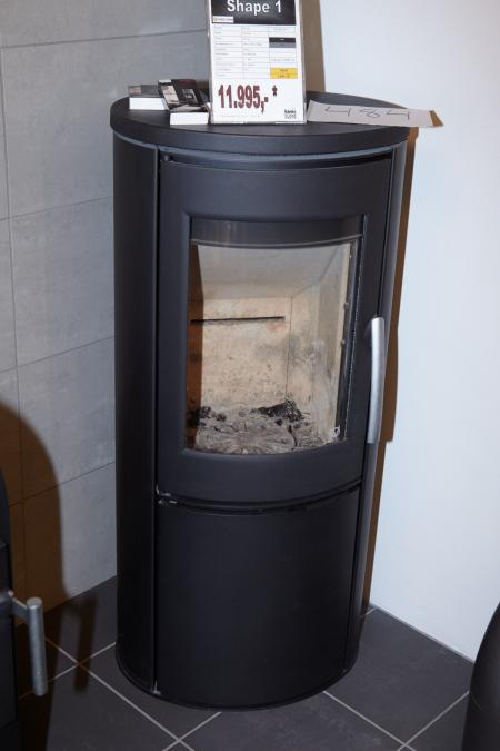 Fireplace, Varde Shape 1 B: 52 cm, H 112 cm, D: 41 cm Power: 3-7 kW