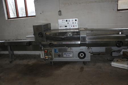 Packing Machine, Flow packages, Delford SP800