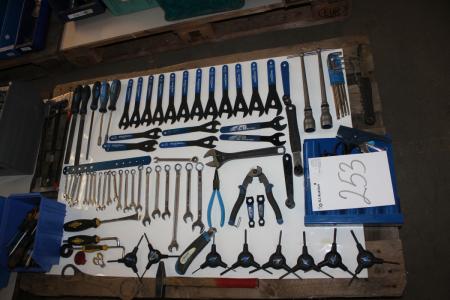 Pallet with various hand tools brand Park Tool