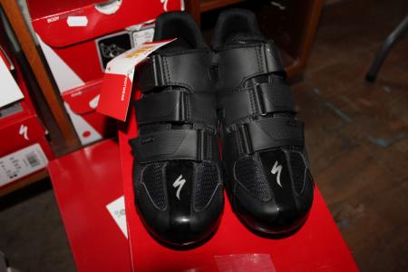 3 pairs of cycling shoes size 42