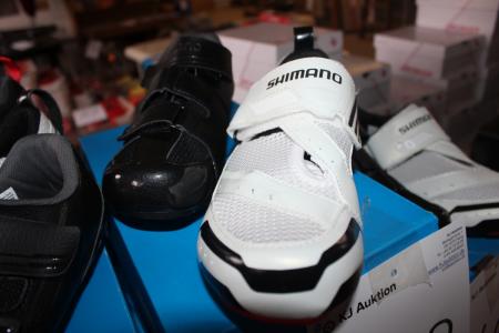 4 pairs of cycling shoes size 44