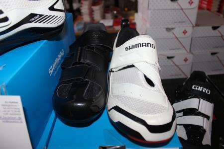 3 pairs of cycling shoes 1 x 43 + 2 x 45