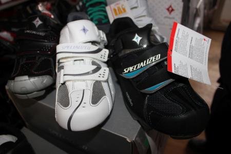 3 pairs of cycling shoes size 40 + 41 + 42