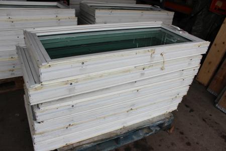 Pallet with 7 pcs windows wood / aluminum 147 x 65 cm