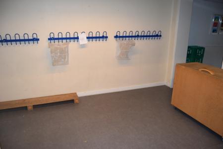 3 pieces. coat hooks á 120 cm. Dismantled by the buyer + large closed box