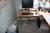 Büro mit verschiedenen Möbel + PC, mrk. Lenovo, makulerings maskieren, Regale, Schränke Ms. (Binder an Ort und Stelle zu entleeren, wenn es Inhalt i)