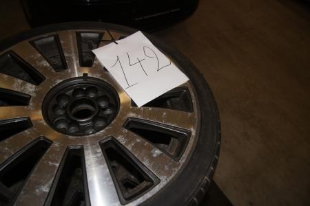 4 pcs alloy wheels R18 with 225/40 tires fit several car models, as there is continued holes with several options.