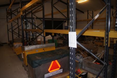 Pallet racking from His Schourup type B120, 2775 mm. Max load per. pair of 3002 kg. 3 pieces. gables and 10. beams (height = approx. 4 meters). (File photo) The buyer shall even dismantle