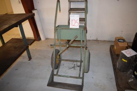 Oxygen & gas trolley + 2. alu 4-step ladders