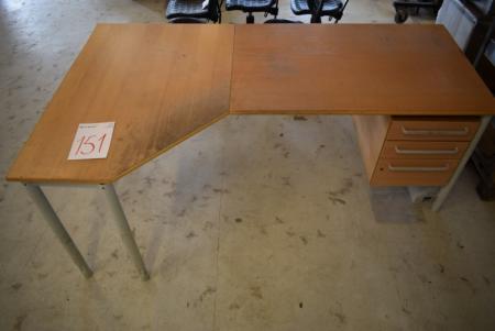 Skrivebord m. 3 skuffer, L 200 x D 120 cm