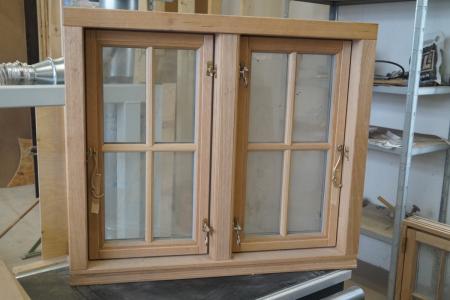 2 pcs oak windows 80,8x69,8 cm