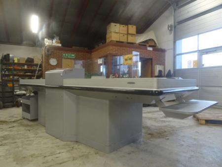 4 piece Cash conveyors, year 2006  (L+B+H)	410+130+135 cm, 430+150+150 cm