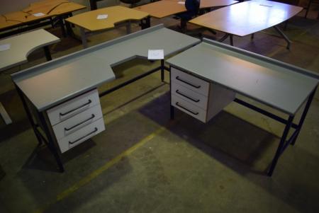Skrivebord med 3 skuffer 158 x 60 cm + bord med 3 skuffer 119 x 60 cm