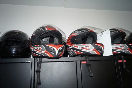4 pcs helmets