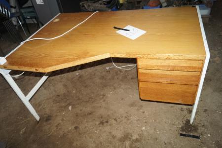 Schreibtisch 150x100 cm