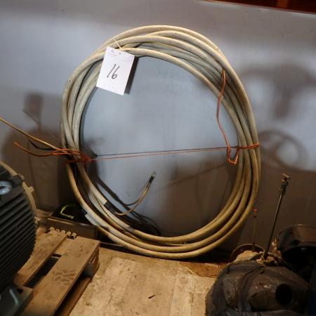 Copper cable 4 x? Ø 30 mm. Approximately 12 m