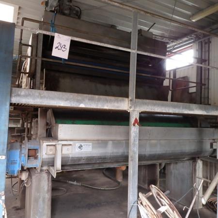 SI BASE PRESS / DRAINAGE SYSTEMS SALTEC Sweden, pumps, walkways, ladders, El boards mm. The plant stand on pedestals and must be dismantled to get it out, here it is recommended to get inspected for clarity for dismantling, ca. goal L: 6.5 m B: 3.2 m H 2 