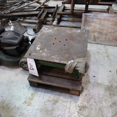 Vibrator table 60x60x26 cm