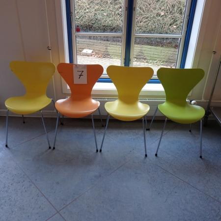 4 Stk. Stühle FRITZ HANSEN Design-Arne Jacobsens