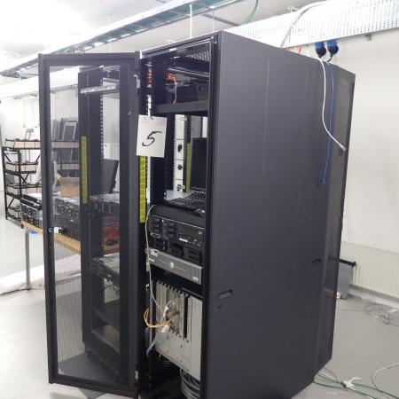 2 Stck. Rack System für Server, matt schwarz lackiert, 60x100x200 cm.