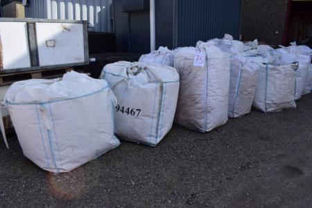 13 bags of insulation beads