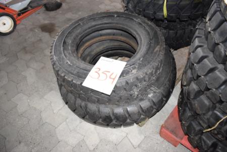 2 pcs. tires, different size.