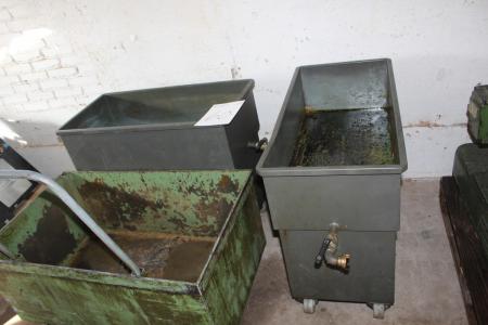 3 pieces. oil drain pan, of which 2 with valve